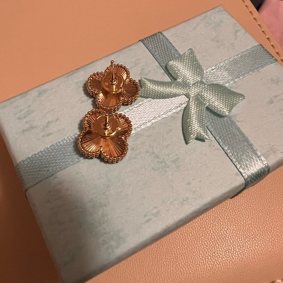 hongkong setting in 18k solid gold, 15mm, new without tag, never worn, - Picture 6 of 6